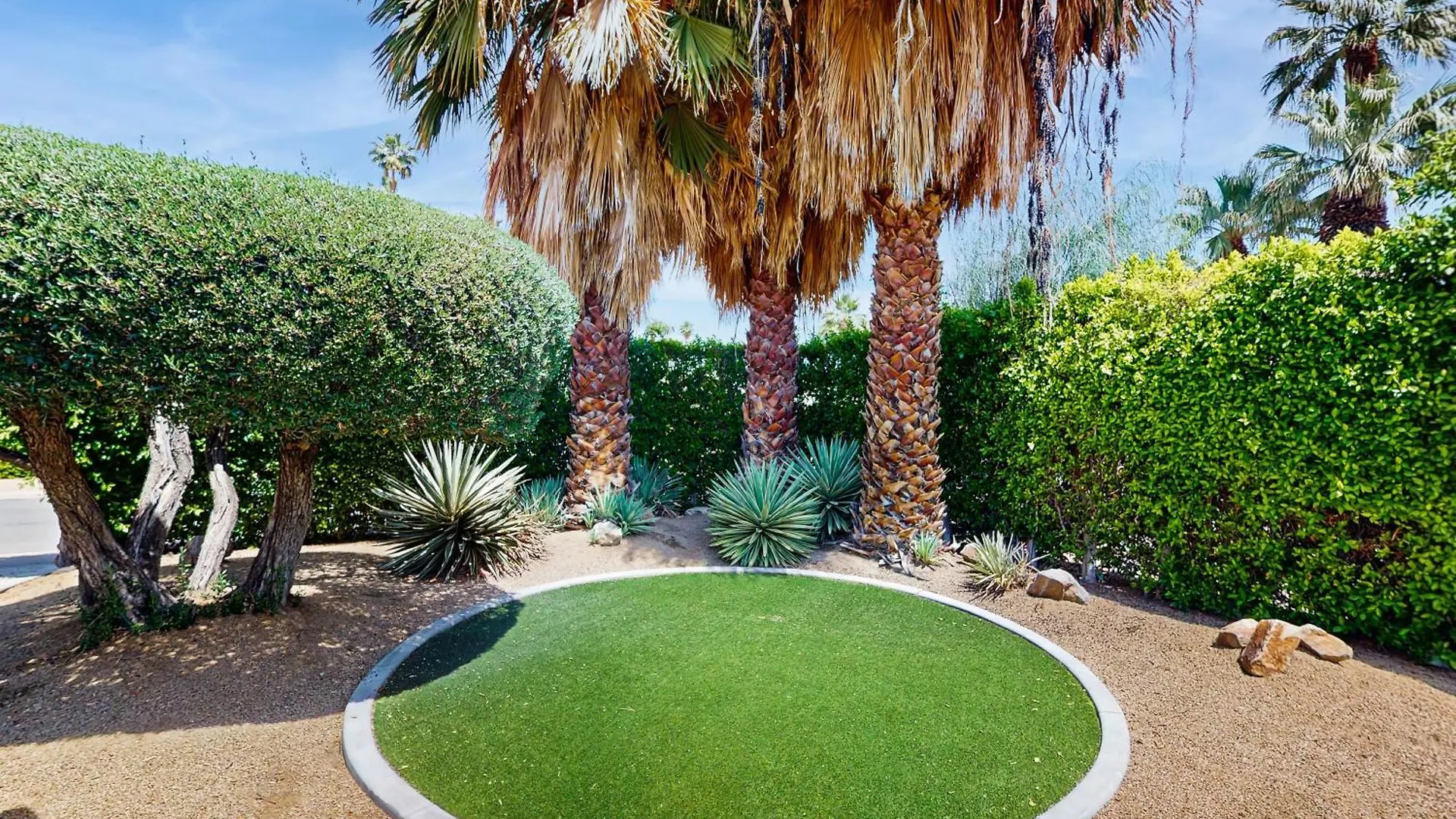 South Palm Springs Paradise Permit# 3589 Holiday home